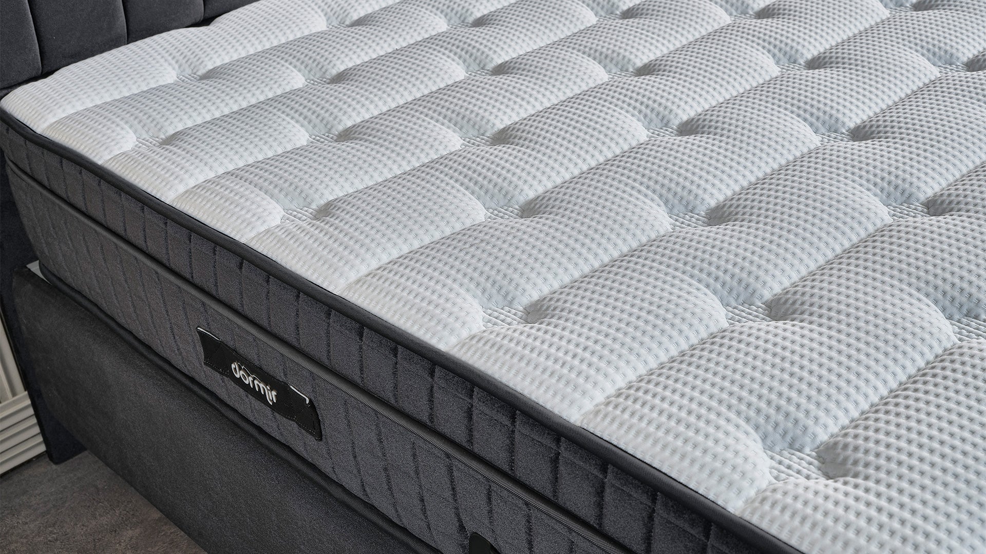 Тапицирано легло «Hempoil» + Матрак и табла - с място за съхранение и система за безшумно затваряне