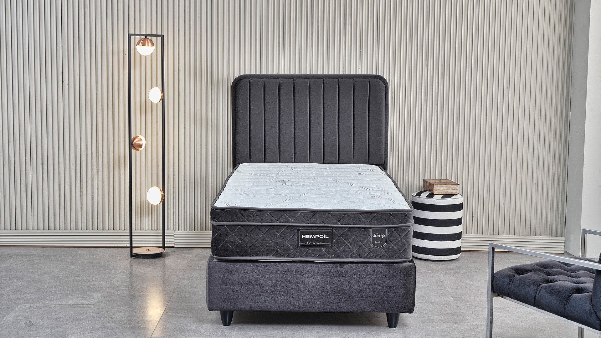 Тапицирано легло «Hempoil» + Матрак и табла - с място за съхранение и система за безшумно затваряне
