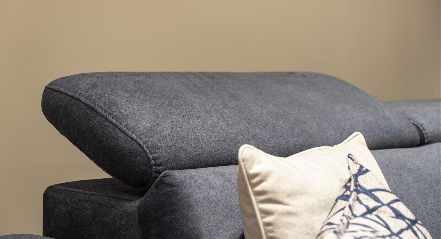 Ъглов разтегателен диван «Burgaz» + електрически механизъм, USB зарядна станция, ширина 370см