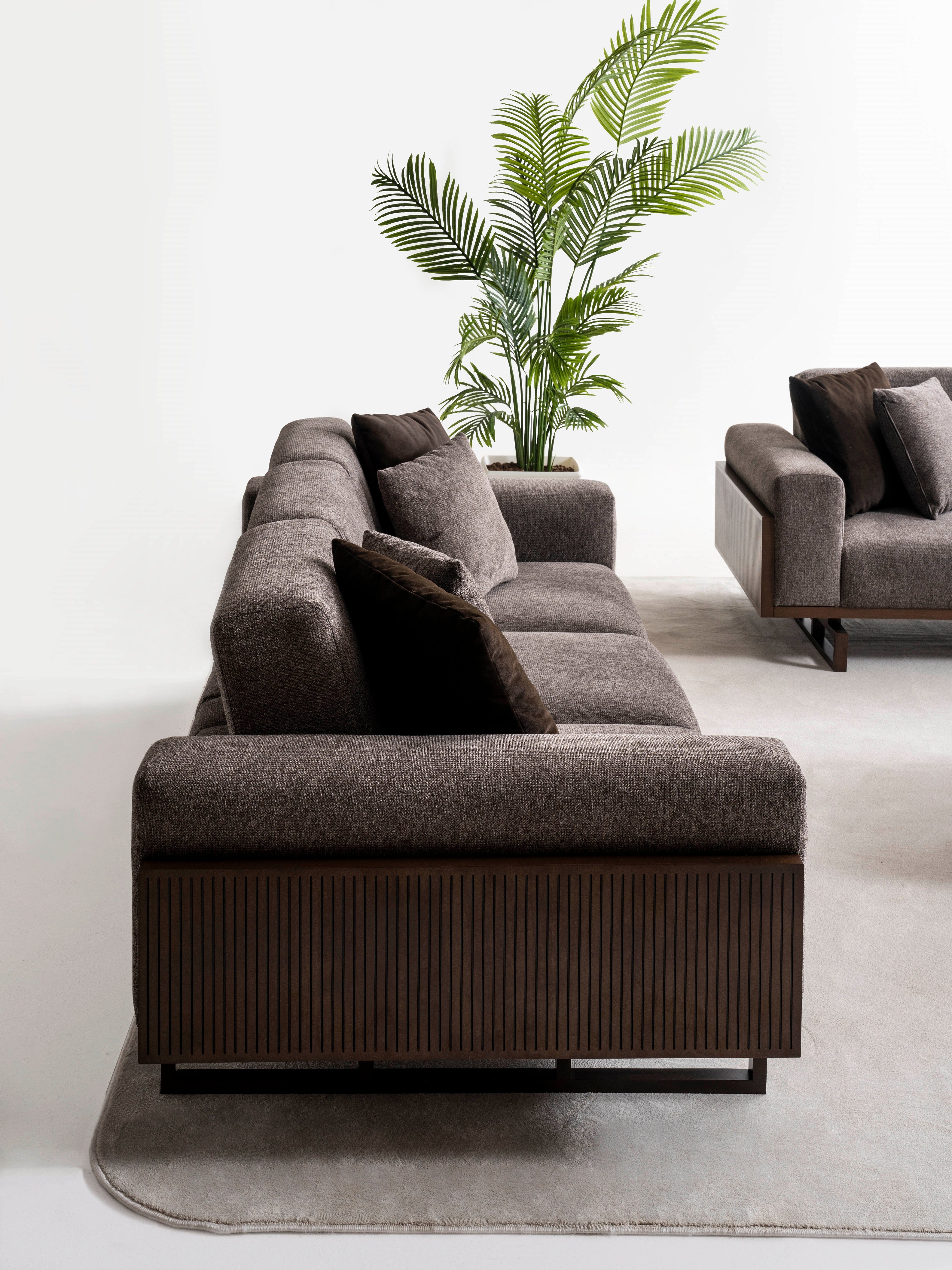 Четириместен разтегателен диван «Harmony» + две декоративни възглавници, ширина 257см