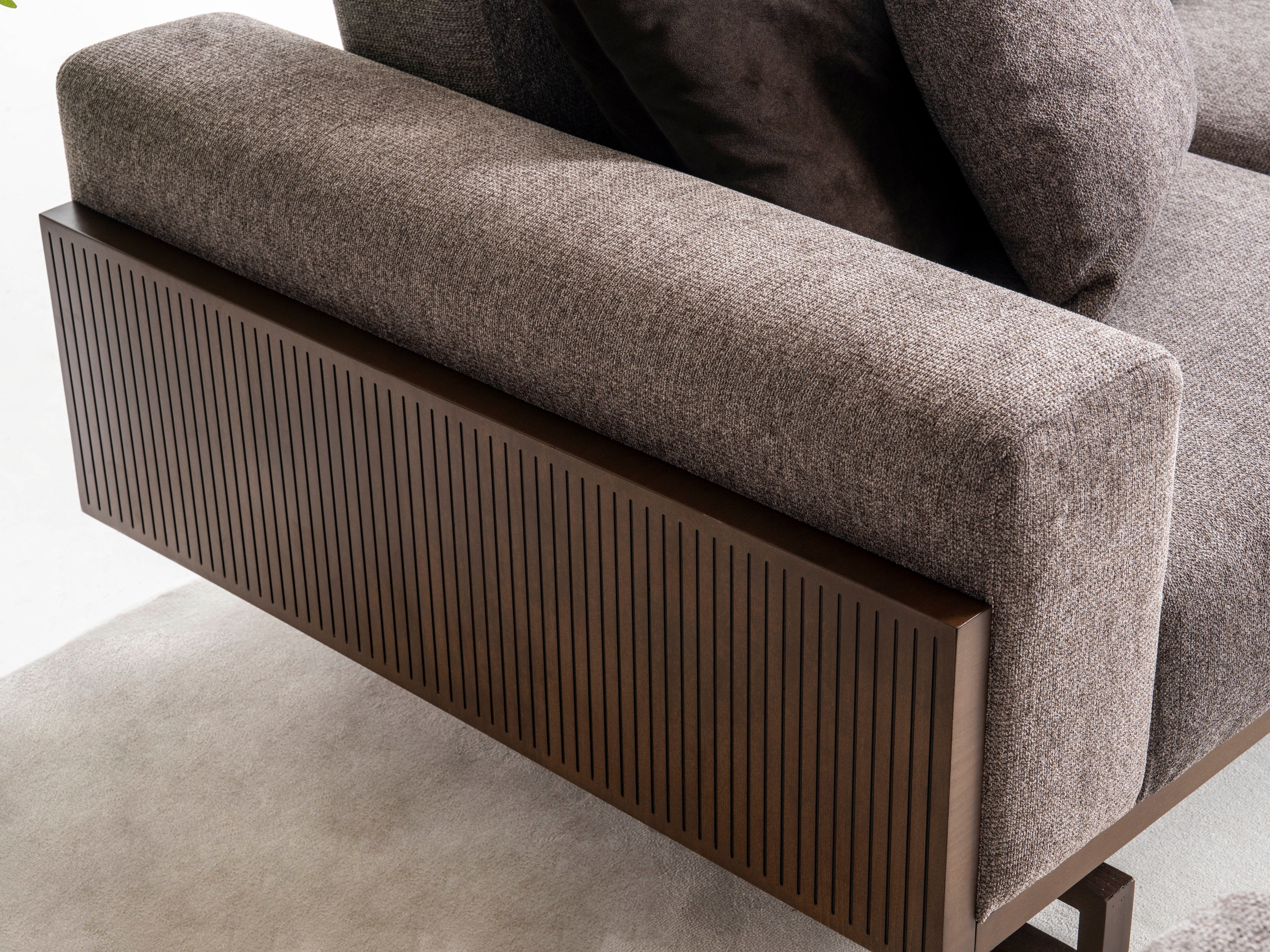 Четириместен разтегателен диван «Harmony» + две декоративни възглавници, ширина 257см