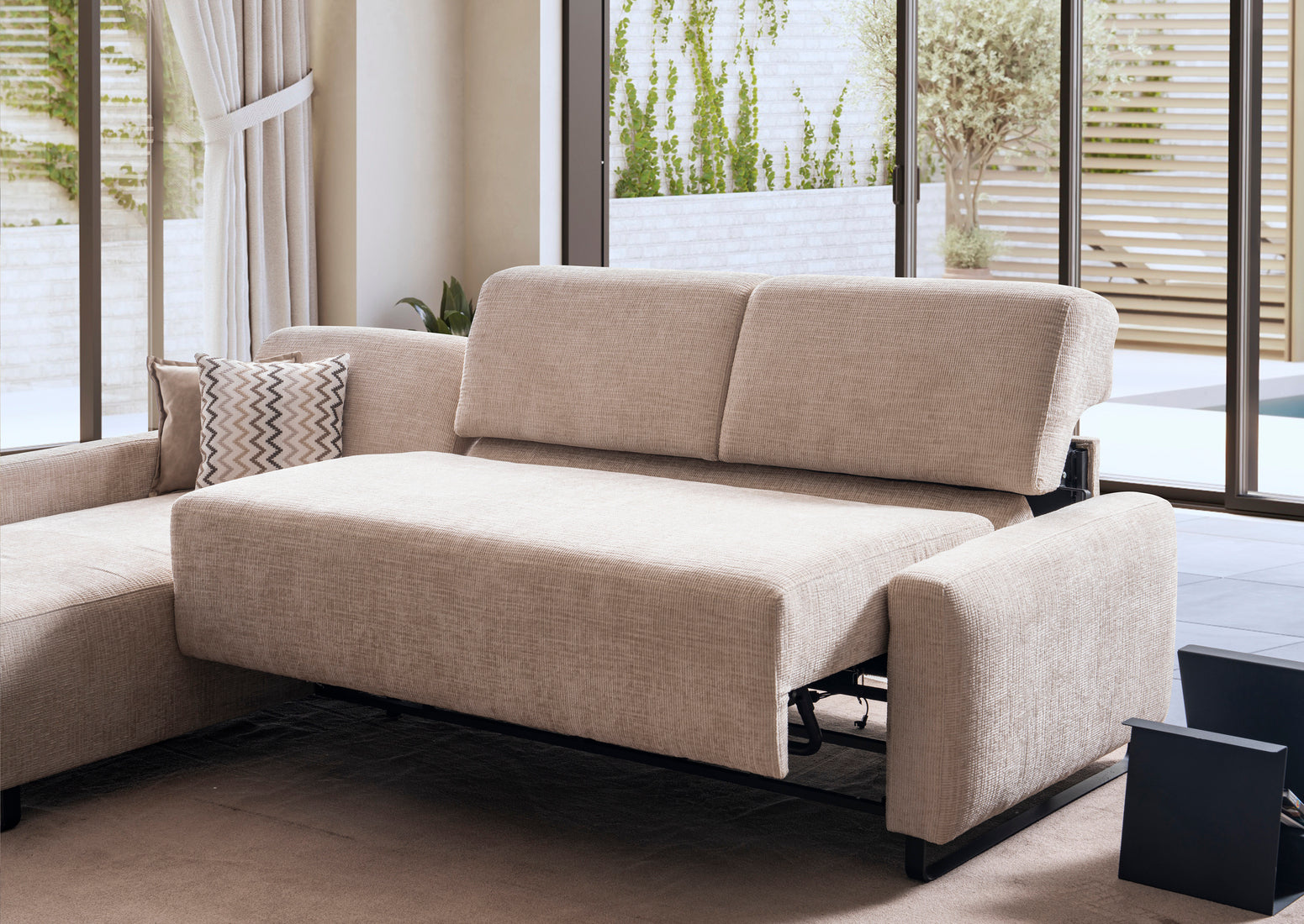 Ъглов разтегателен диван - легло «Kalyon» + електрически механизъм и USB зарядна станция, ширина 270 или 290см