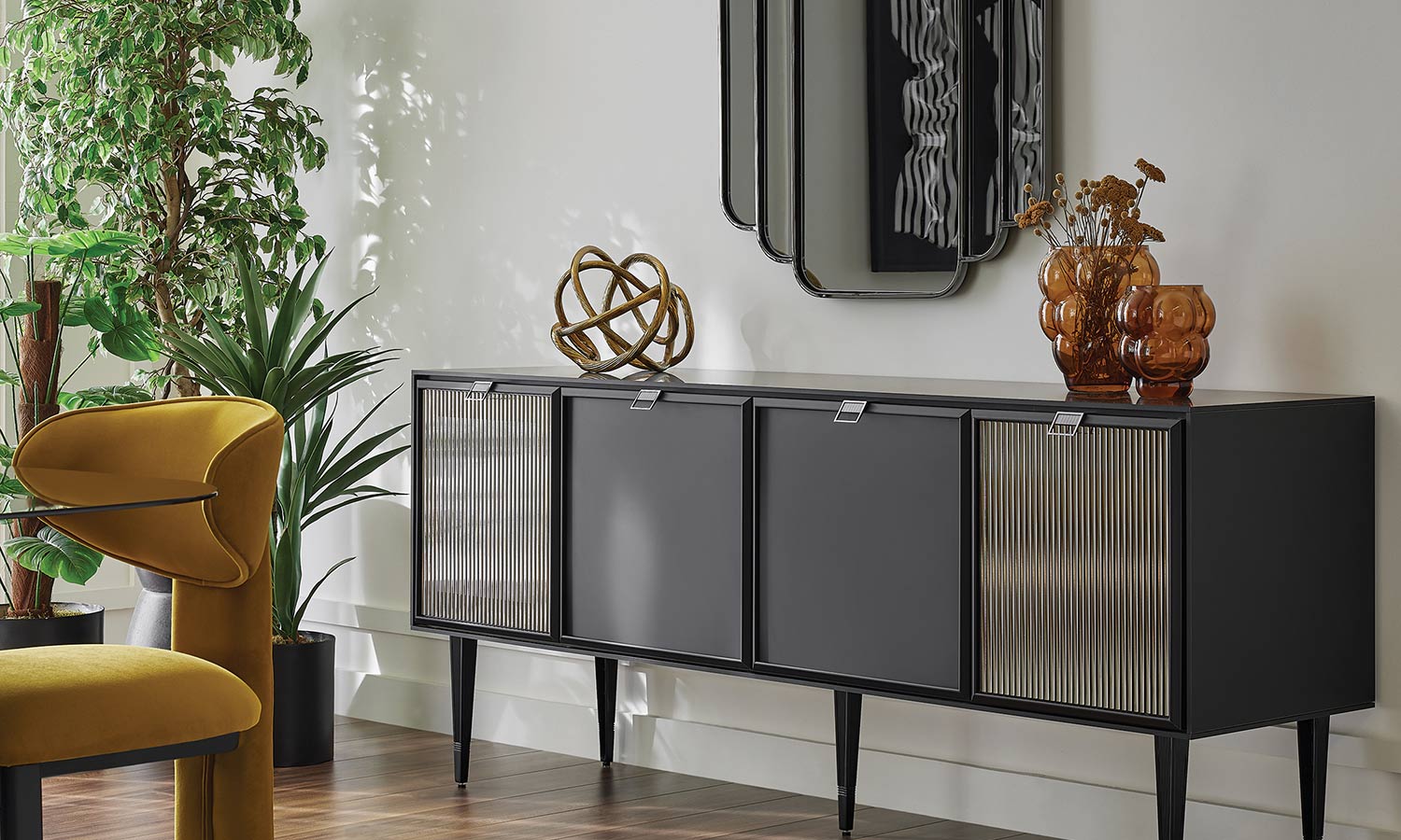 Бюфет «Krista» с релефно стъкло, размер 192х82х51см