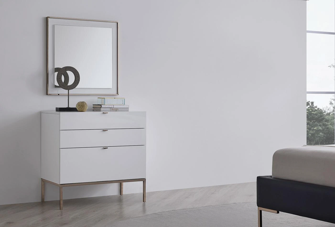 Шкаф «Legato White» с три чекмеджета и  органайзер, размер 80х81х48см