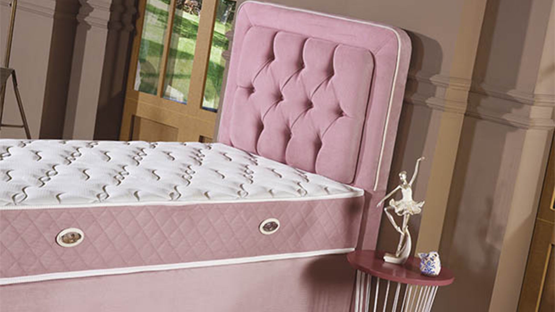 Тапицирано легло «Lima» + Матрак и табла - с място за съхранение и система за безшумно затваряне