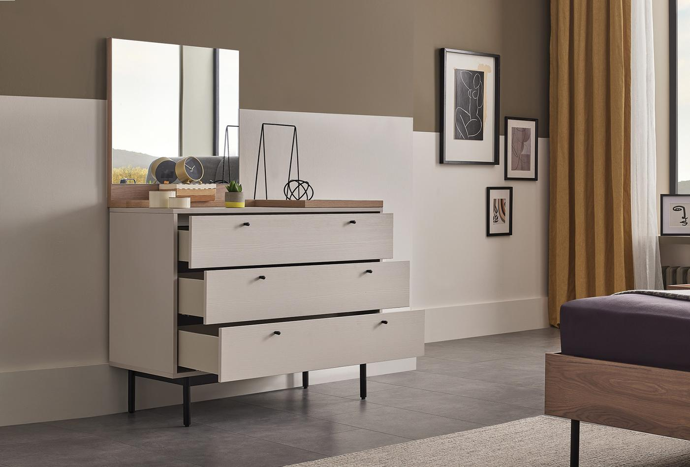 Скрин «Loreto» с три чекмеджета, размер 108х88х48см