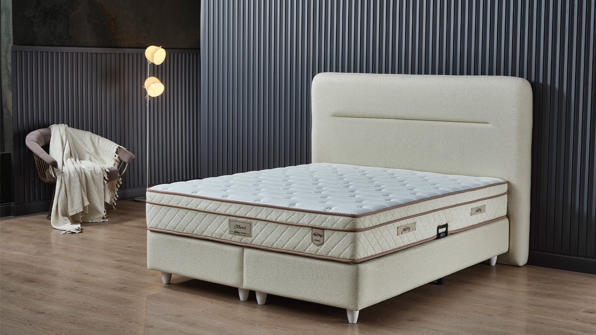 Тапицирано легло «Merci» + Матрак и табла - с място за съхранение и система за безшумно затваряне