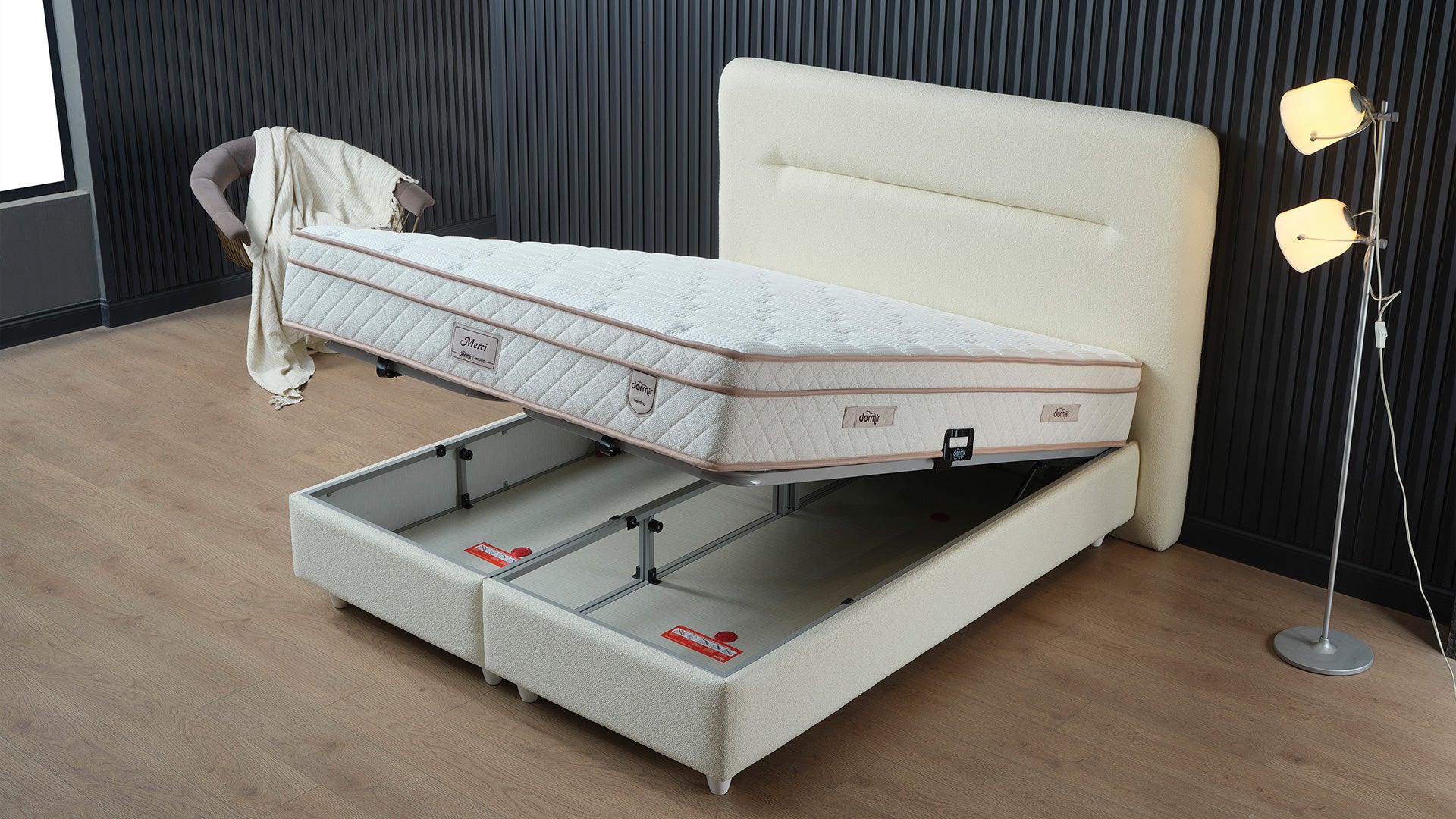 Тапицирано легло «Merci» + Матрак и табла - с място за съхранение и система за безшумно затваряне