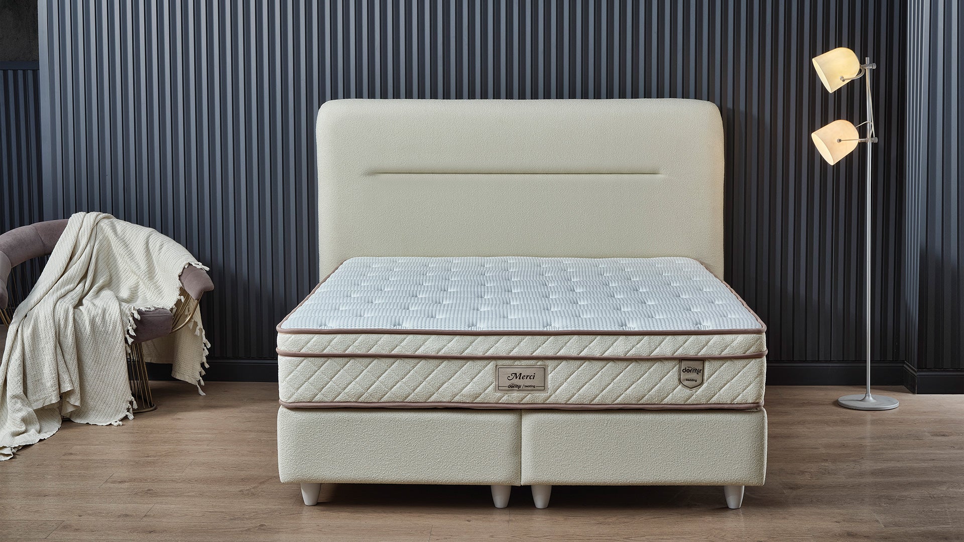Тапицирано легло «Merci» + Матрак и табла - с място за съхранение и система за безшумно затваряне