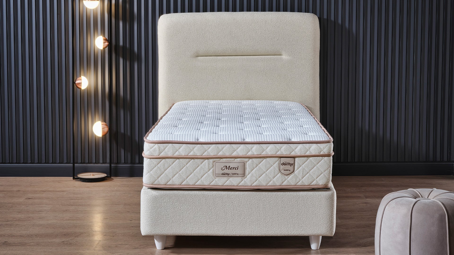 Тапицирано легло «Merci» + Матрак и табла - с място за съхранение и система за безшумно затваряне