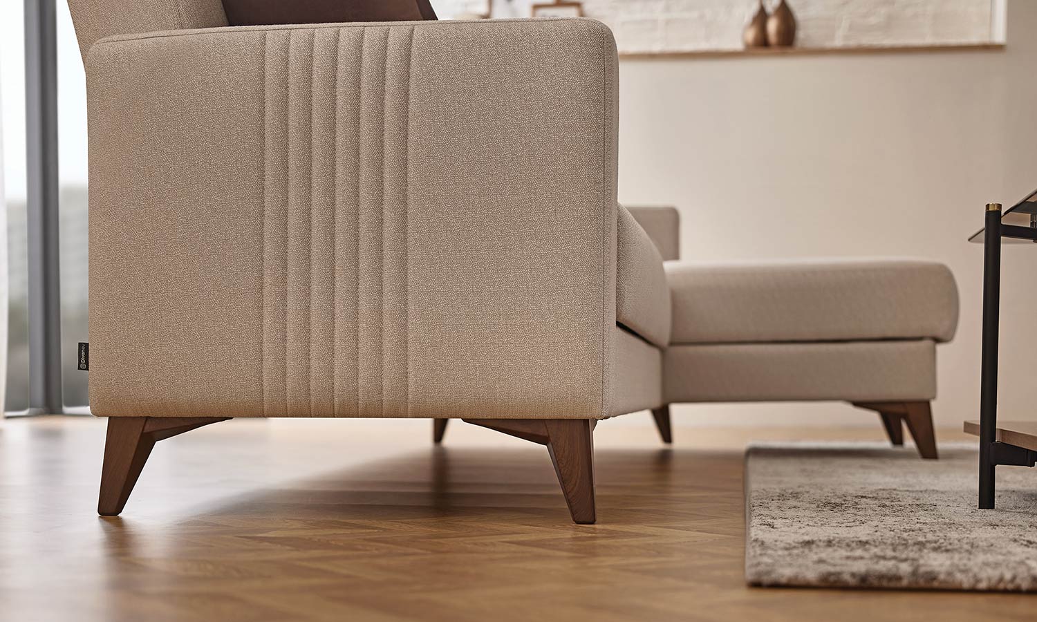 Ъглов разтегателен диван «Nola» + три декоративни възглавници, ширина 228см