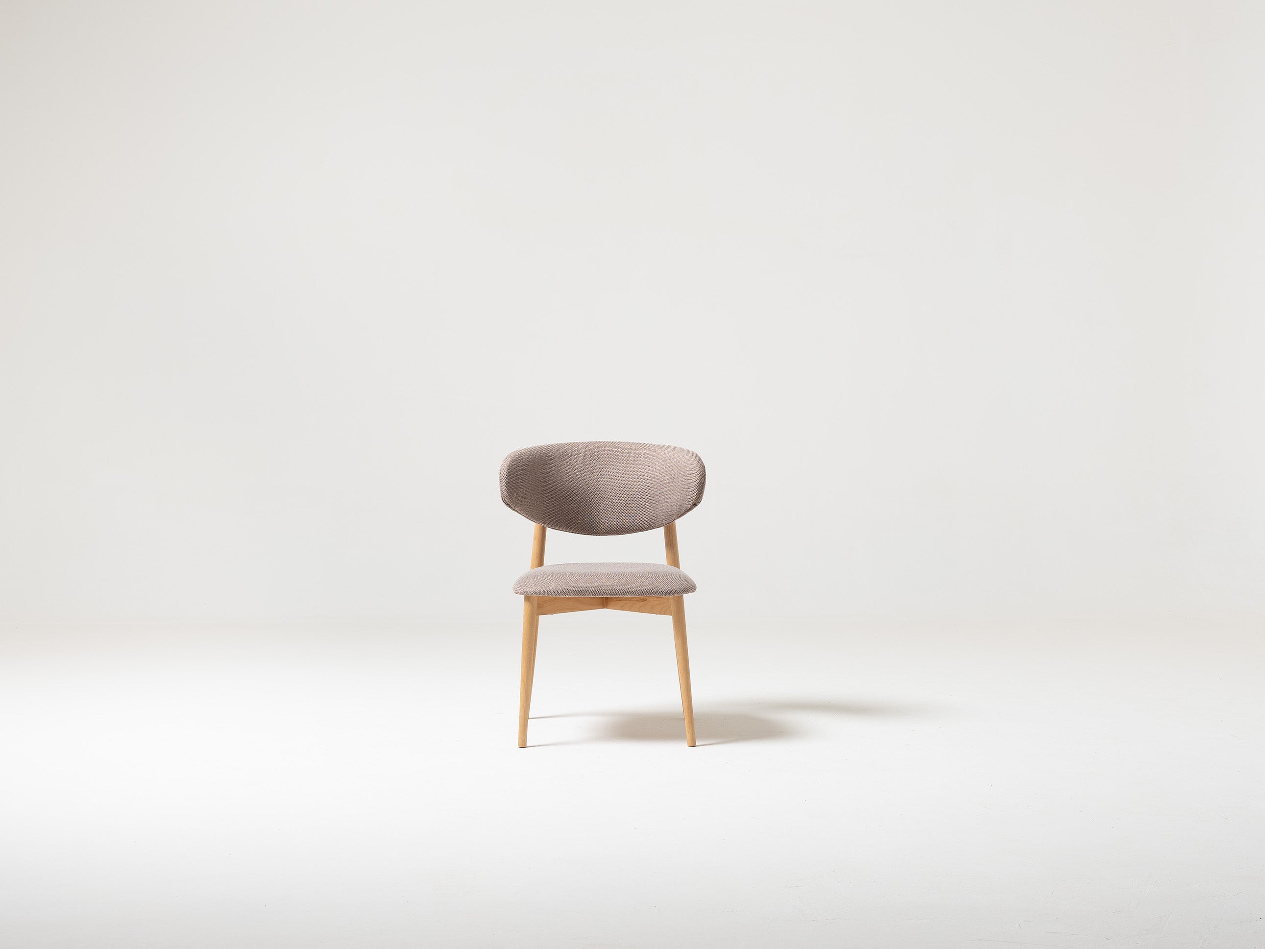 Трапезен стол «Olea» с тапицерия, 50+ вида дамаски