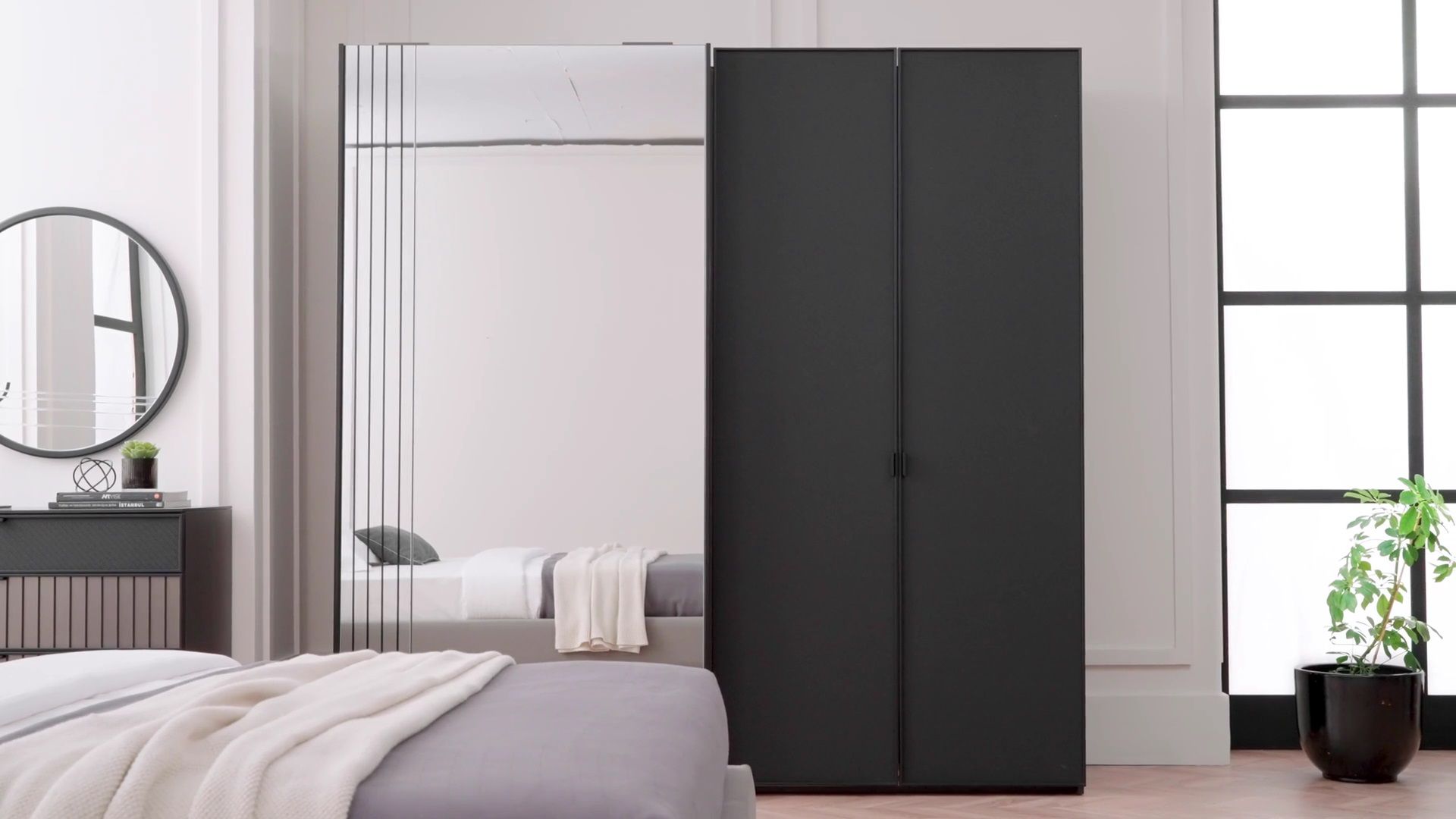 Гардероб с плъзгащи врати «Riga» с огледална врата, ширина 220см