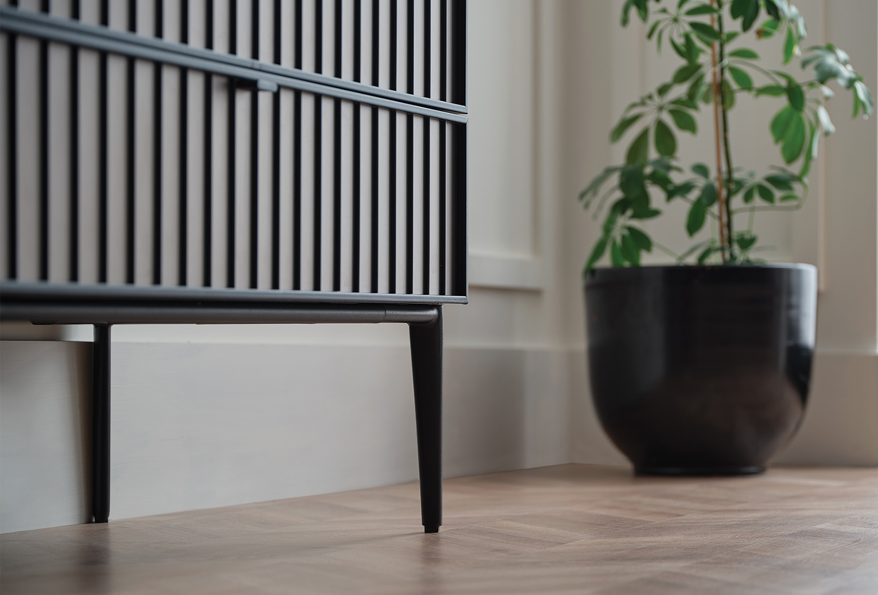 Скрин «Riga» с три чекмеджета, размер 100х85х48см