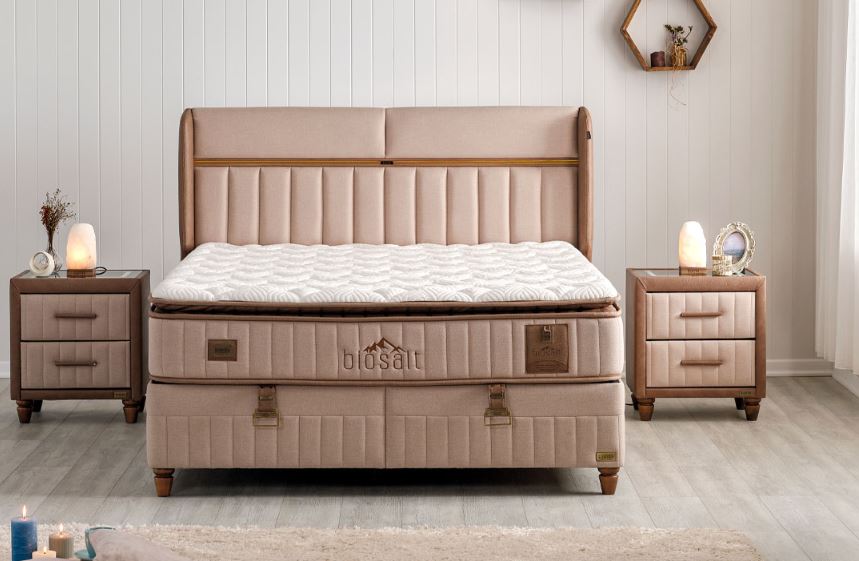 Тапицирано нощно шкафче «Biosalt» + две чекмеджета, с LED осветление, с музикална система и USB зарядна станция, размер 52х59х43см