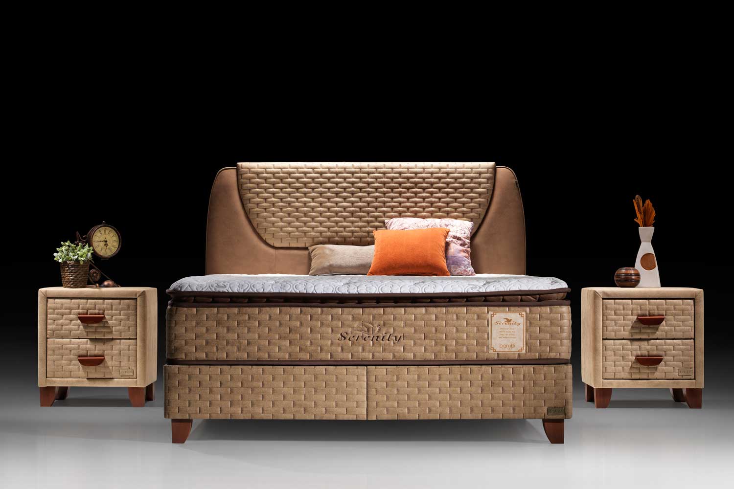 Тапицирано легло «Serenity» + Матрак и табла - с място за съхранение, повдигащ механизъм, система за безшумно затваряне