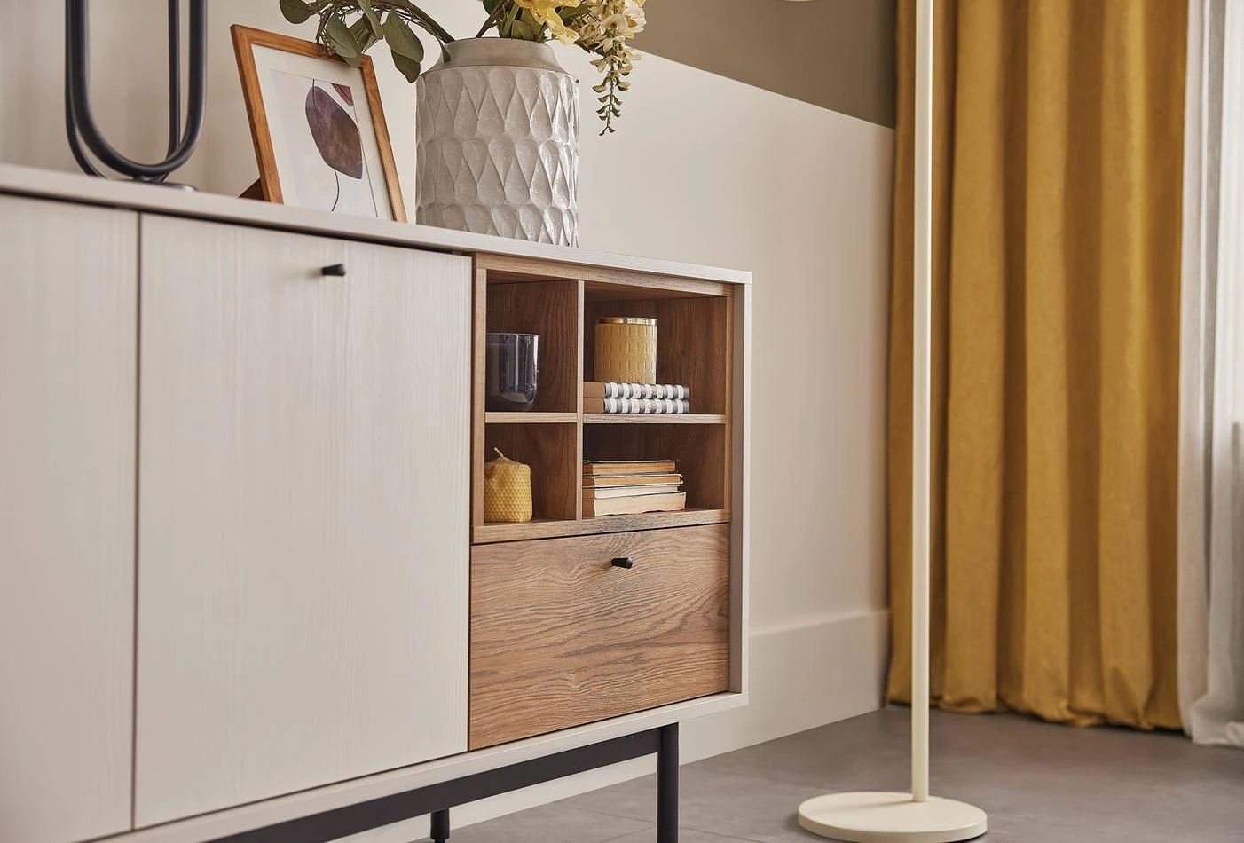 Бюфет «Loreto» с чекмедже и рафтове, размер 200х84х48см