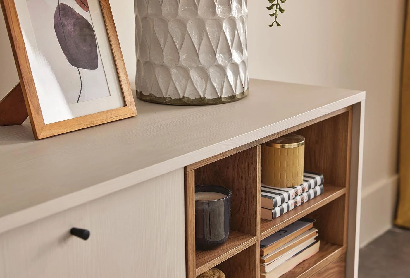 Бюфет «Loreto» с чекмедже и рафтове, размер 200х84х48см