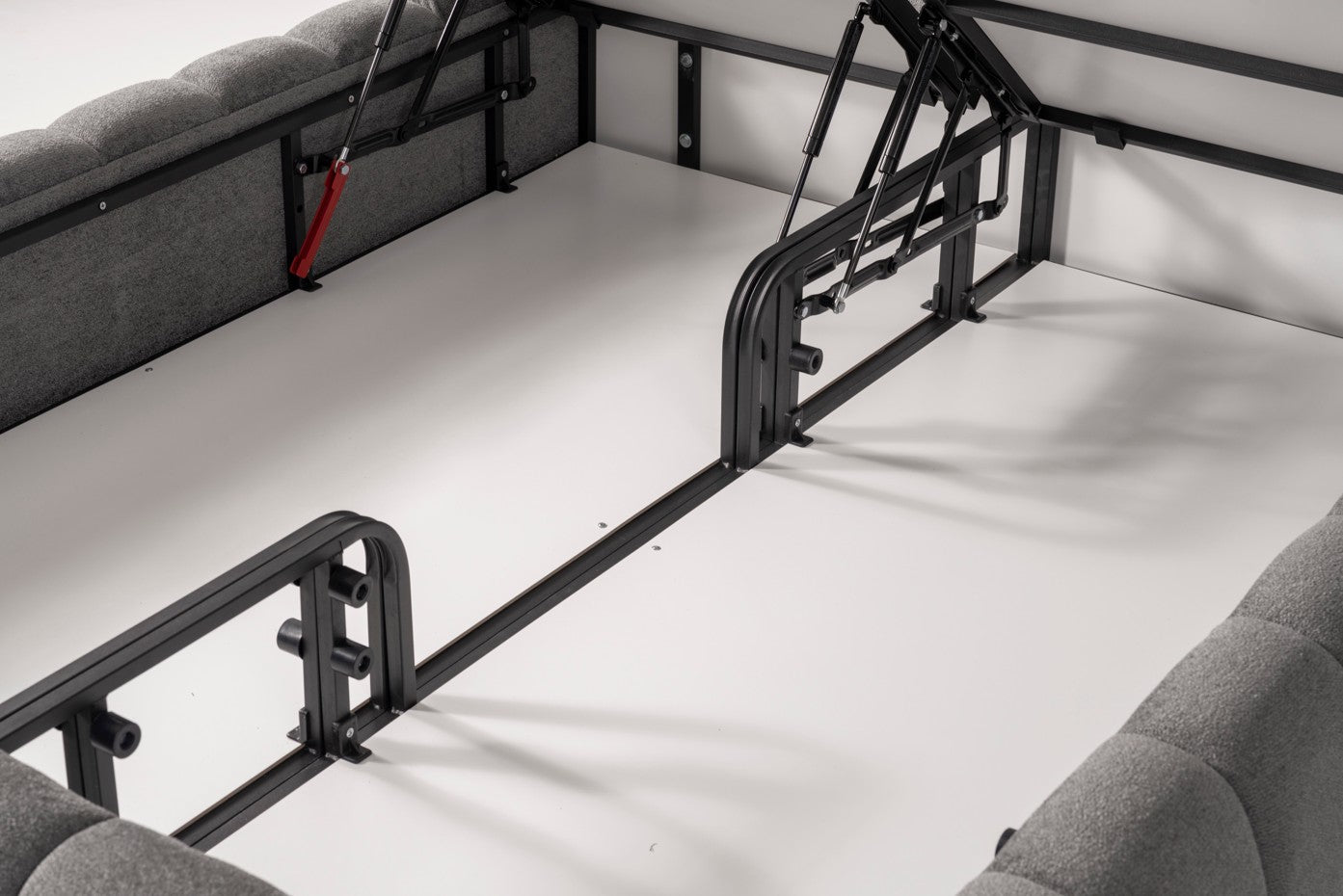 Тапицирано легло «Sigma» + Матрак и табла - с място за съхранение, система за безшумно затваряне