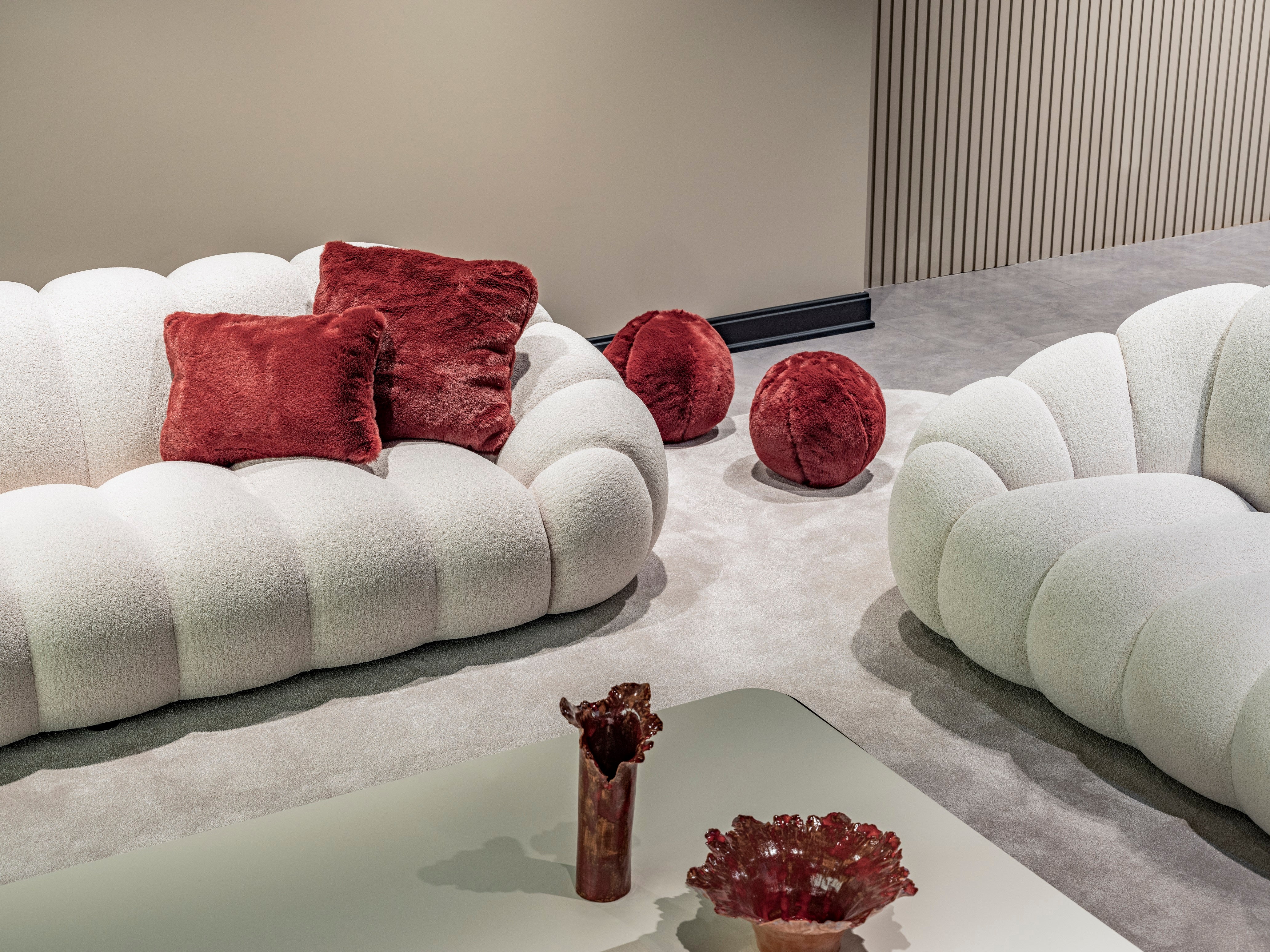 Диван «Bibendum» + две декоративни възглавници