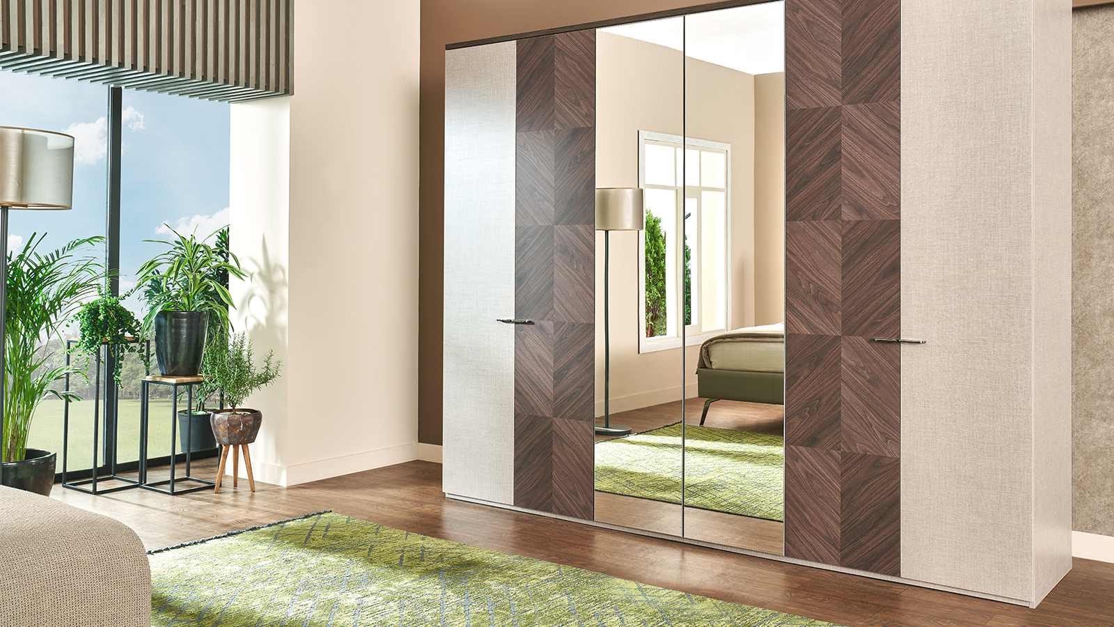 Шесткрилен гардероб «Talin» с огледална врата, чекмеджета, лост за закачалки, рафтове, ширина 272см