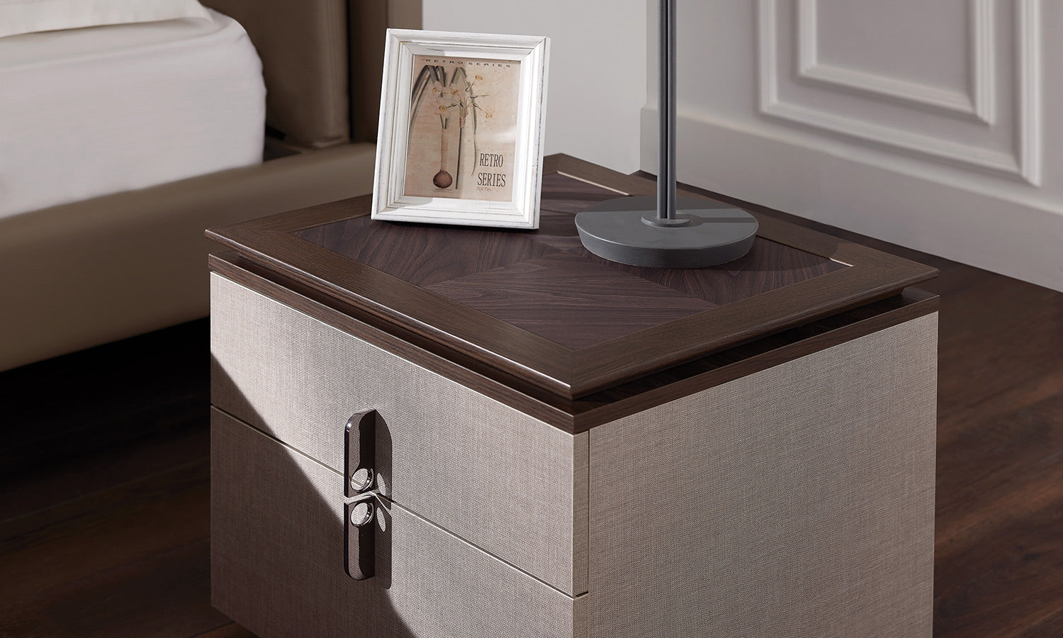 Нощно шкафче «Talin» + две чекмеджета, размер 58х50х49см
