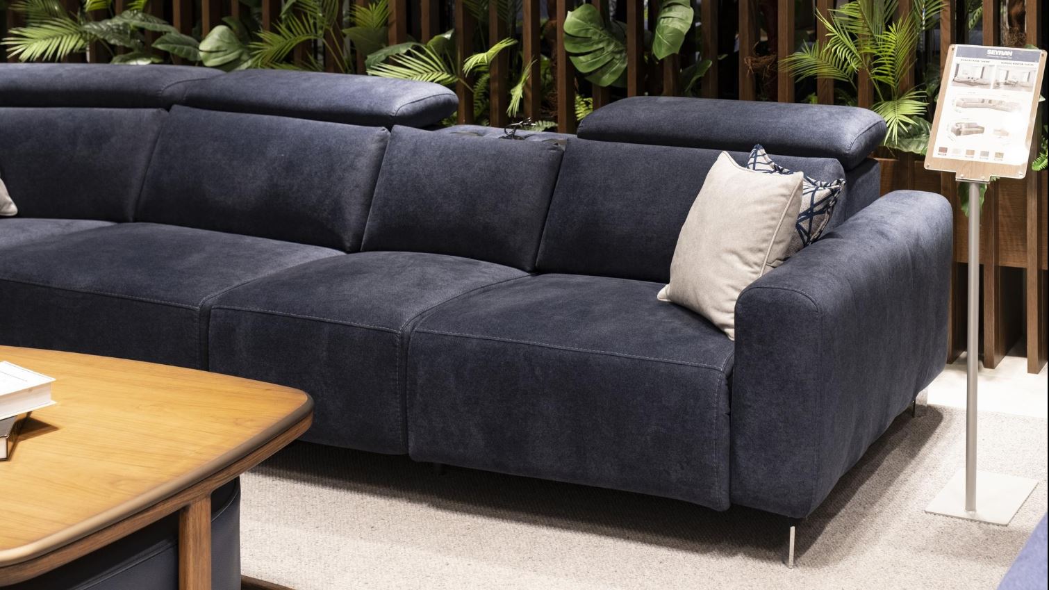 Ъглов разтегателен диван «Burgaz» + електрически механизъм, USB зарядна станция, ширина 370см