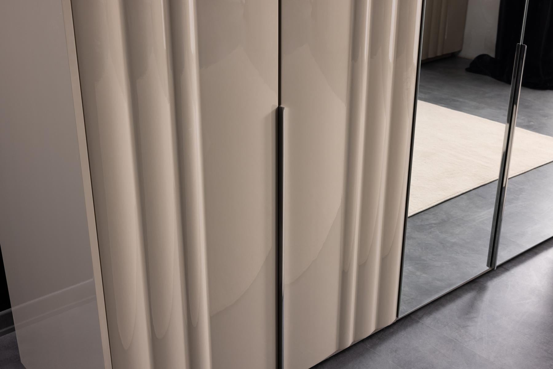 Гардероб «Bugatti» + LED осветление, с чекмеджета, ширина 206, 256 или 307см