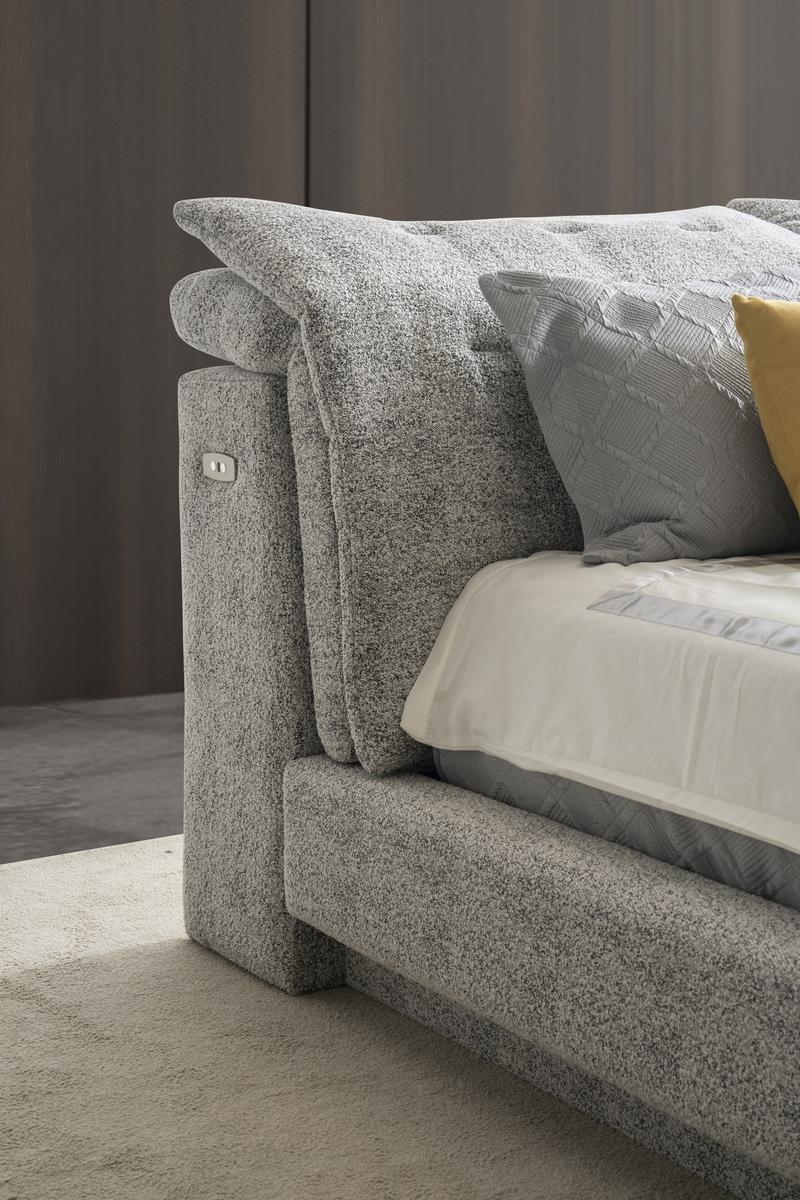 Тапицирано легло «Dubai» с регулираща се табла, с място за съхранение, USB зарядна станция