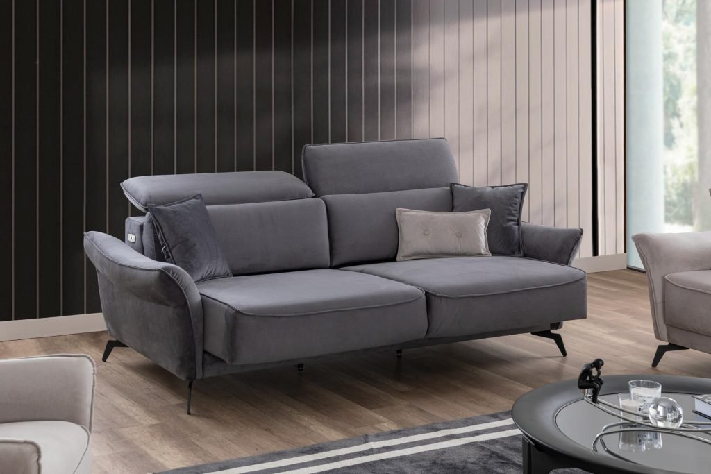 Триместен разтегателен диван «Kristal» + електрически механизъм, 2 декоративни възглавници