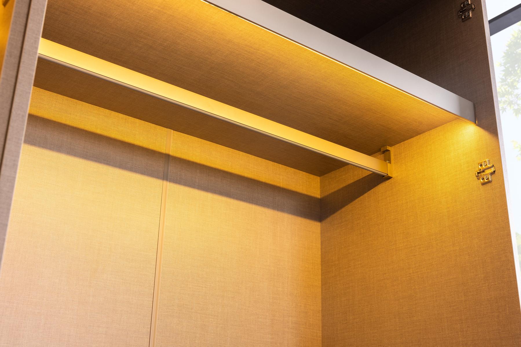 Гардероб «Panemera» + LED осветление, с чекмеджета, ширина 206, 256 или 307см