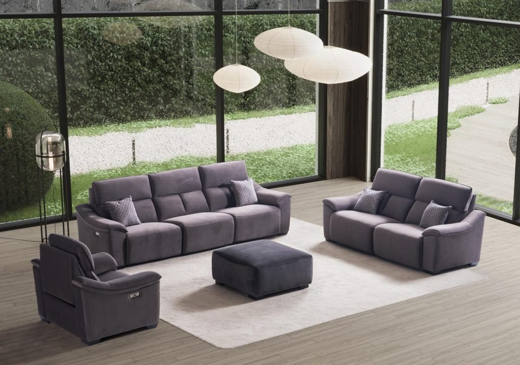 Триместен диван «Pristine» с електрически релакс механизъм, USB зарядна станция, ширина 290см