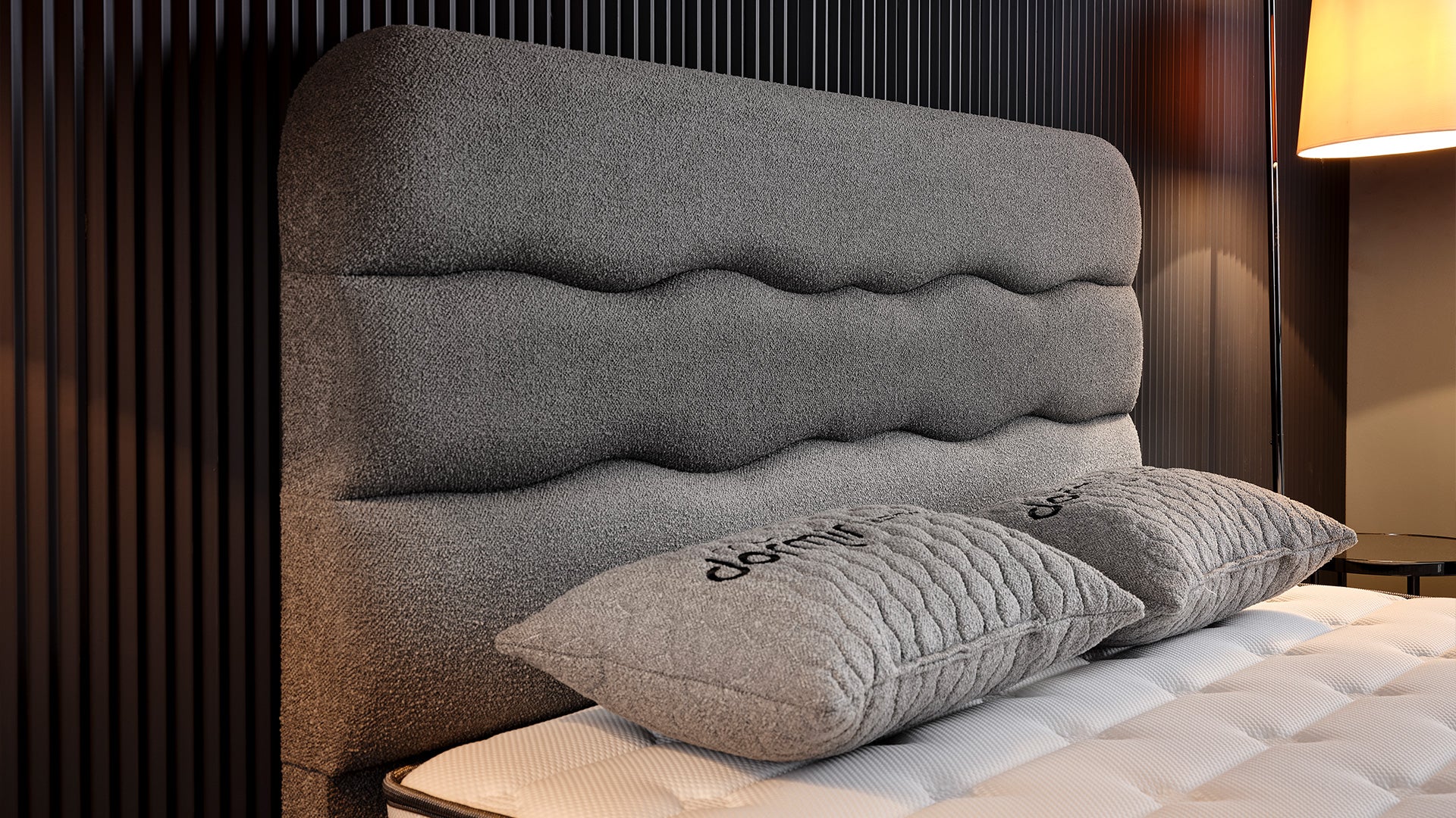 Тапицирано легло «Valen» + Матрак и табла - с място за съхранение и система за безшумно затваряне