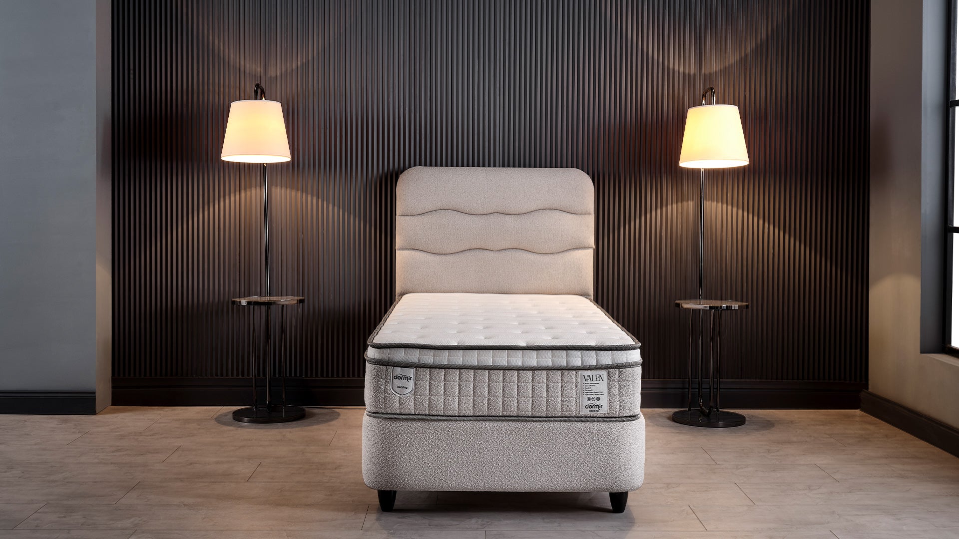 Тапицирано легло «Valen» + Матрак и табла - с място за съхранение и система за безшумно затваряне