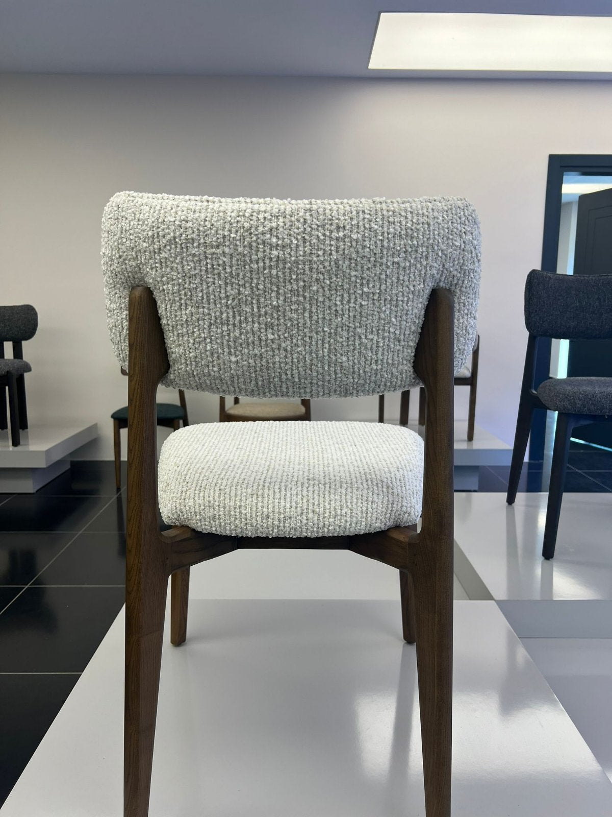 Трапезен стол «Estia» с тапицерия, 50+ вида дамаски