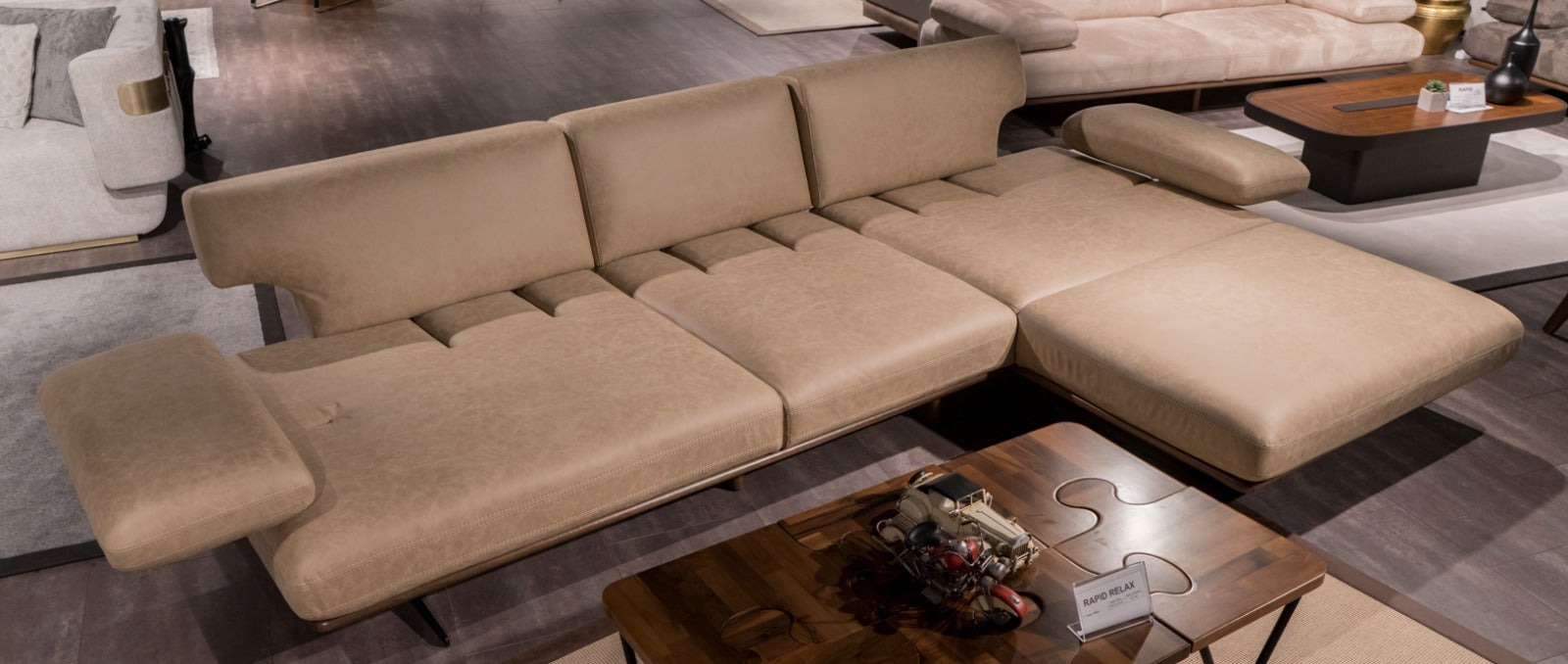 Ъглов разтегателен диван «Rapid Relax» с подвижни подлакътници, ширина 320см