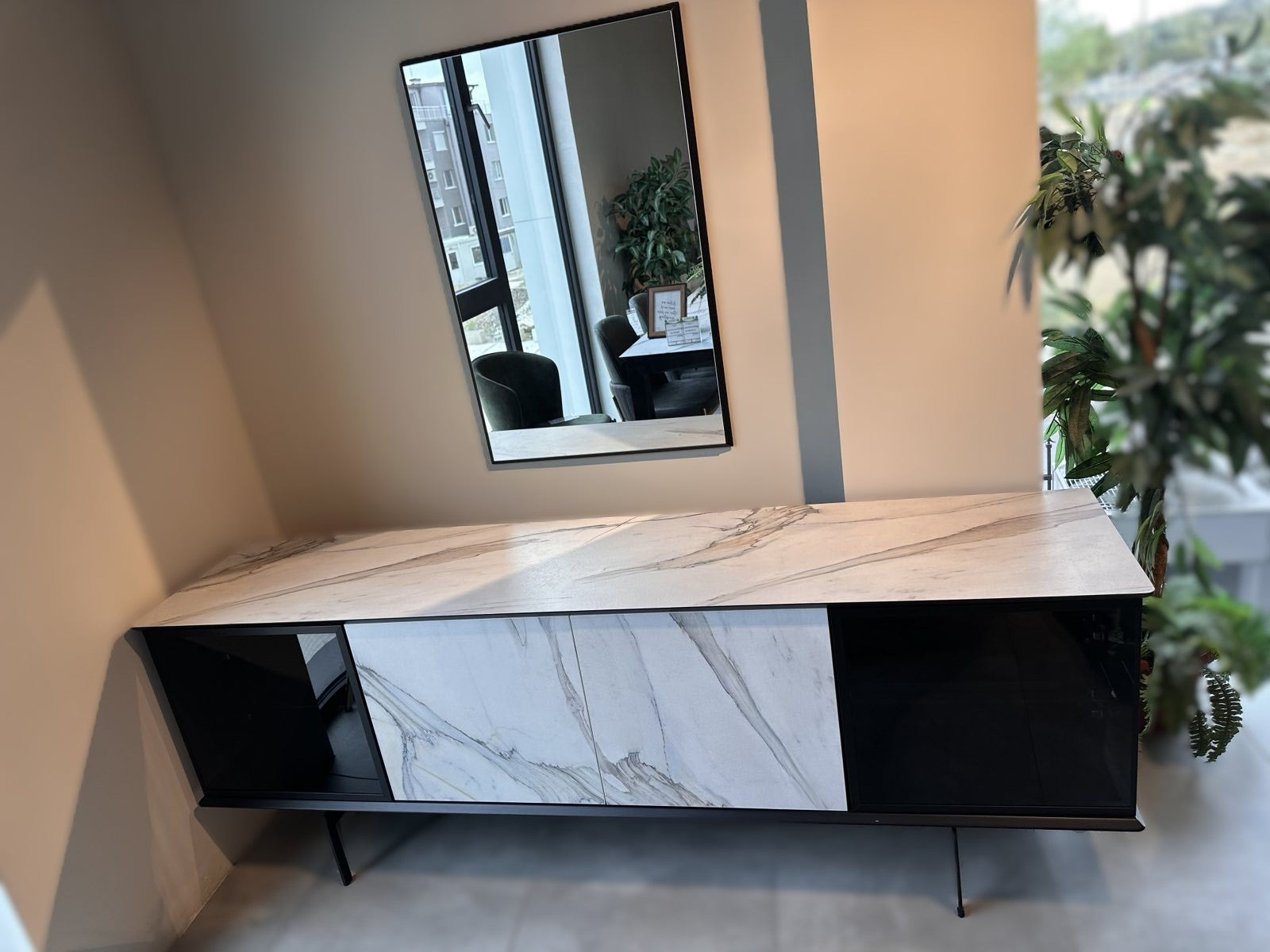 Трапезен шкаф Saloni Como - Аутлет