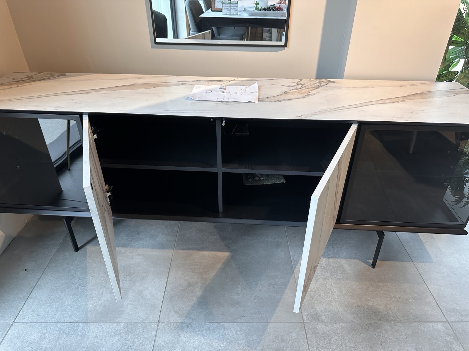 Трапезен шкаф Saloni Como - Аутлет