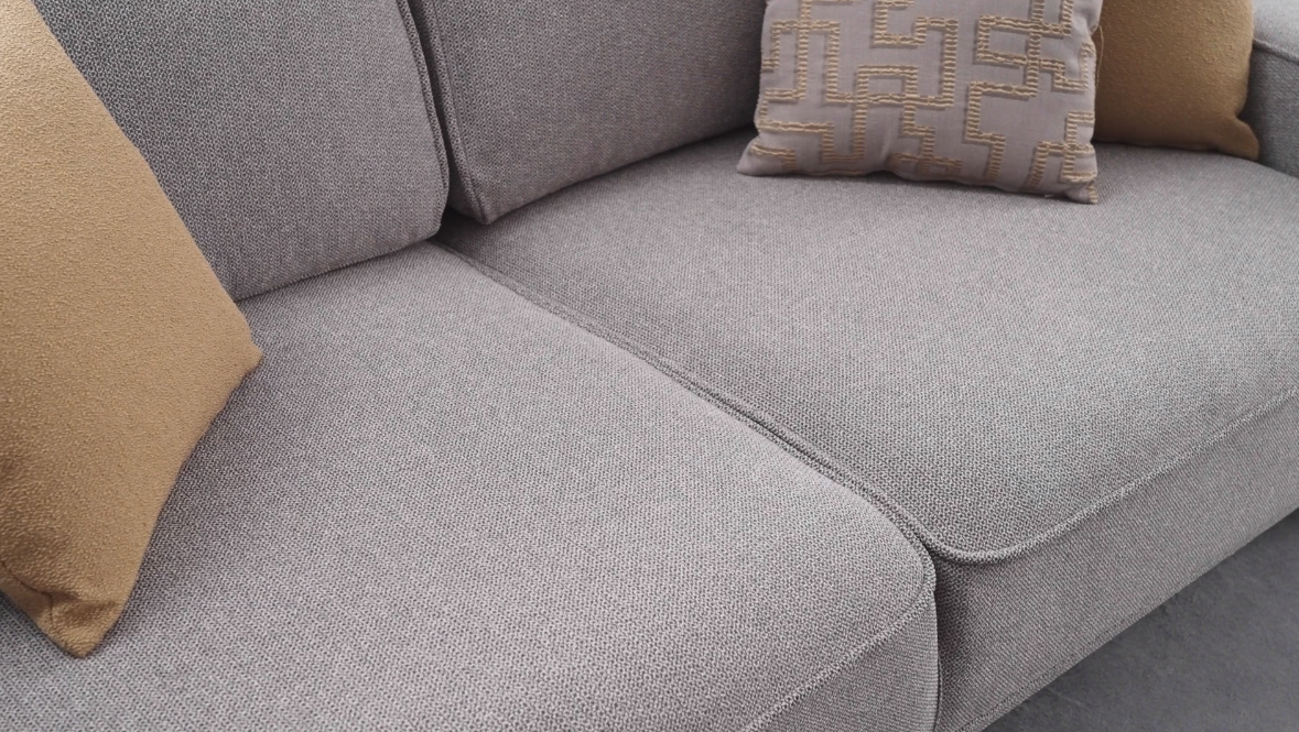 Триместен диван «Viera» + 4 декоративни възглавници, ширина 230см