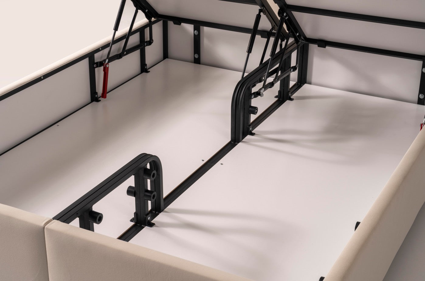 Тапицирано легло «Viva» + Матрак и табла - с място за съхранение, повдигащ механизъм, система за безшумно затваряне