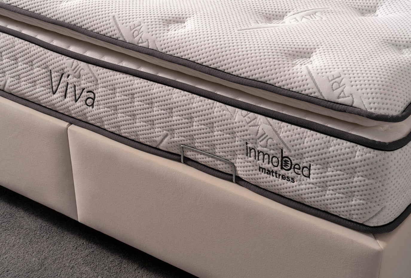 Тапицирано легло «Viva» + Матрак и табла - с място за съхранение, повдигащ механизъм, система за безшумно затваряне