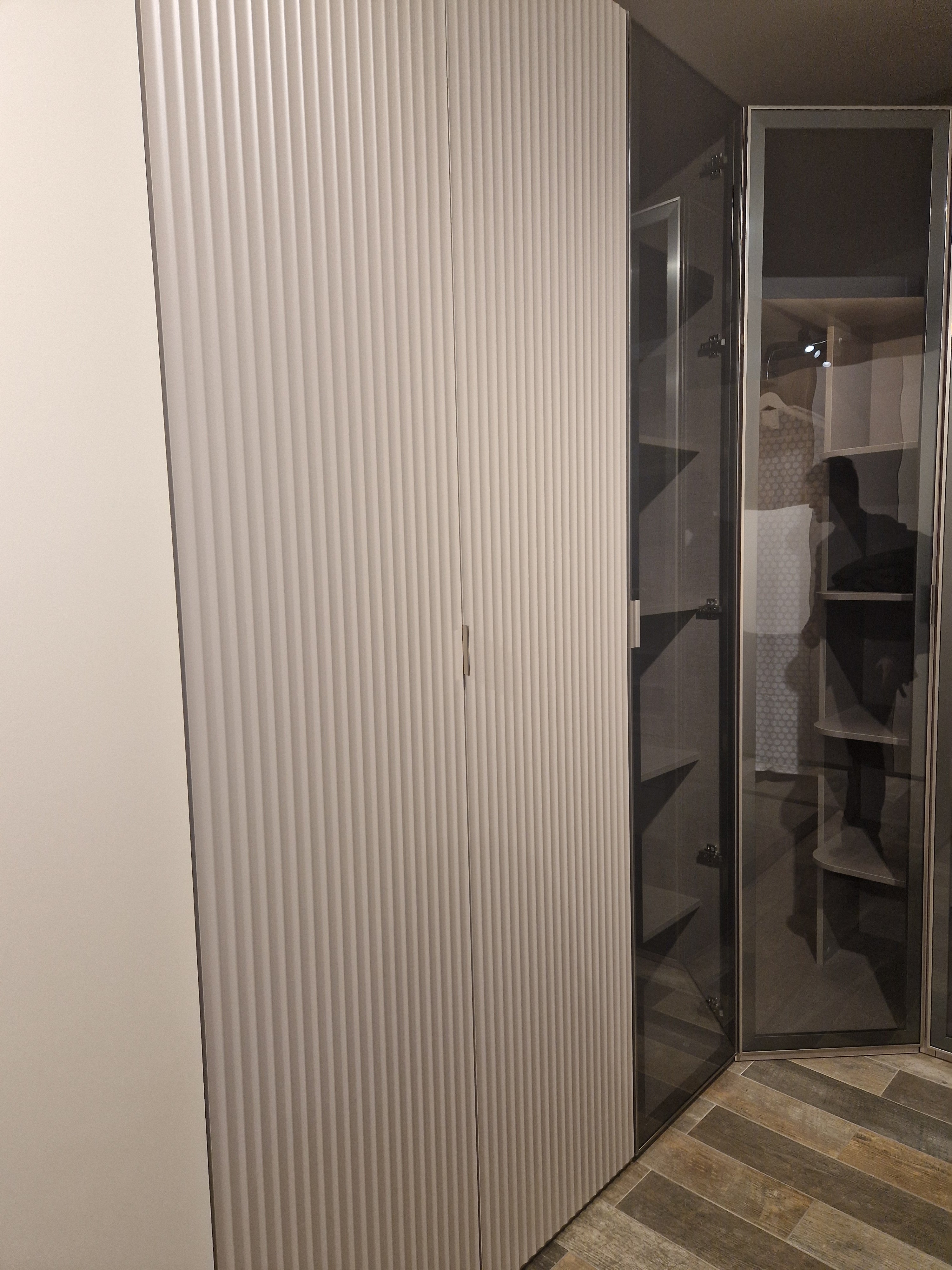 Модулен гардероб «Puzzle» - 8 модула, 10 модела врати, с осветление, стъклени, МДФ, ПДЧ, огледални