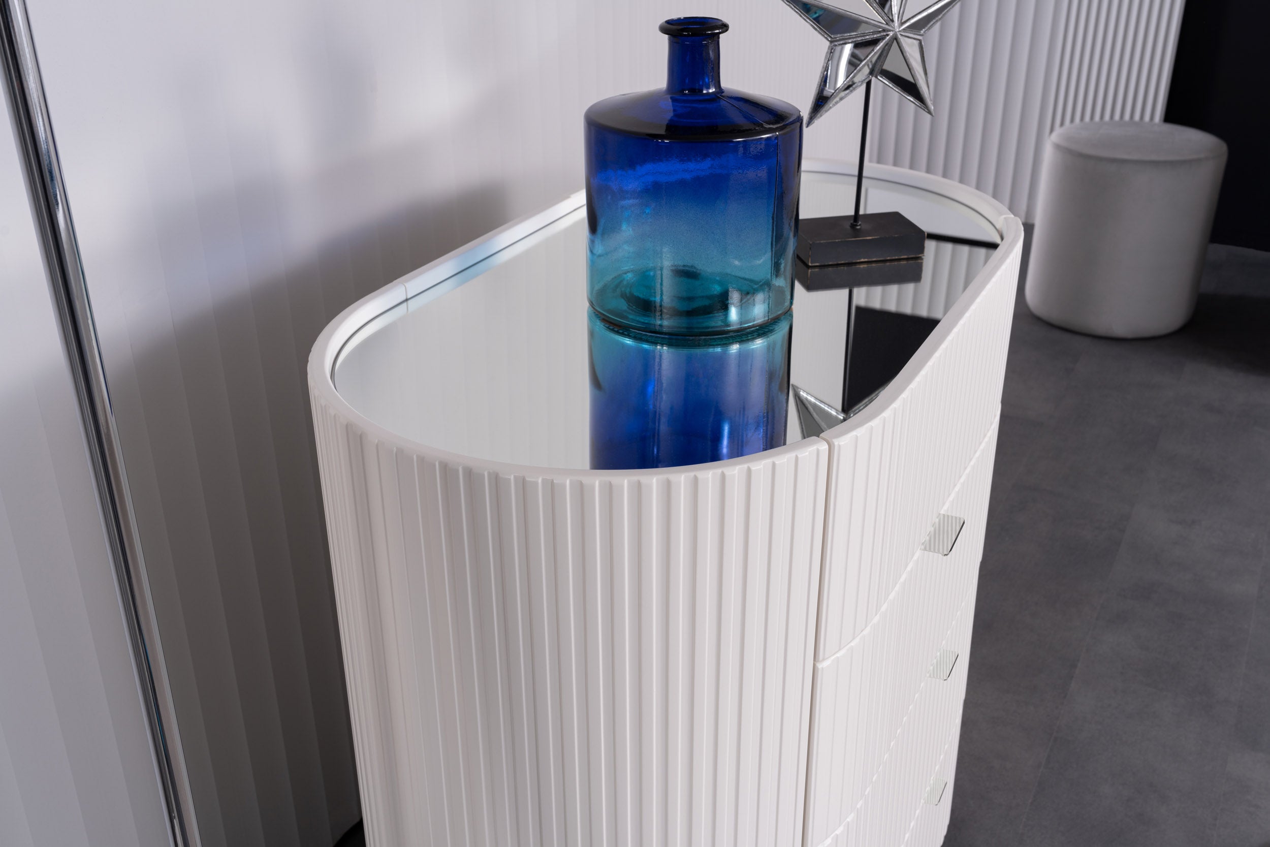 Скрин «Dio» с четири чекмеджета, размер 94х89х57см