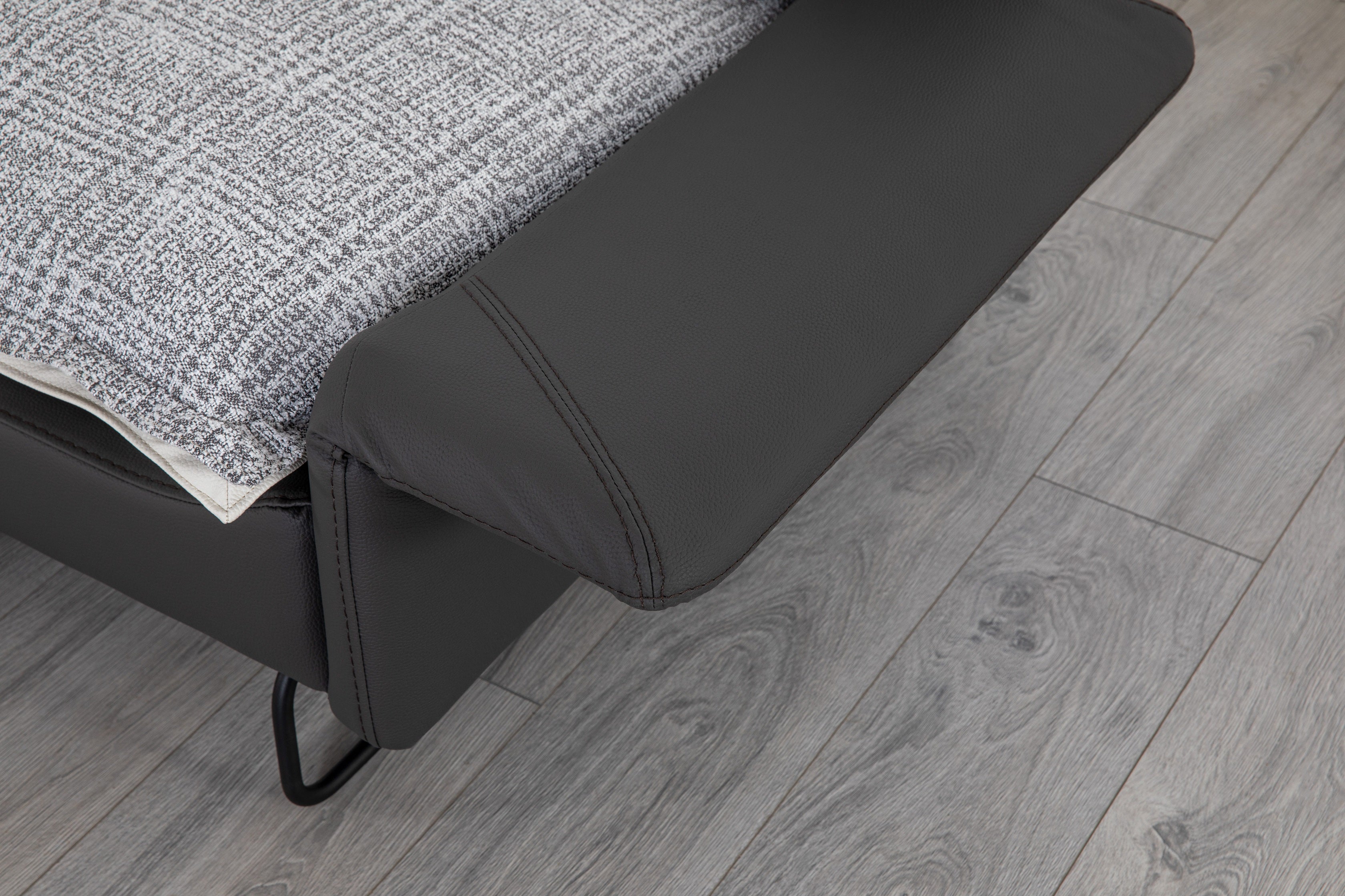 Двуместен диван «Ayisigi» - ширина 210см