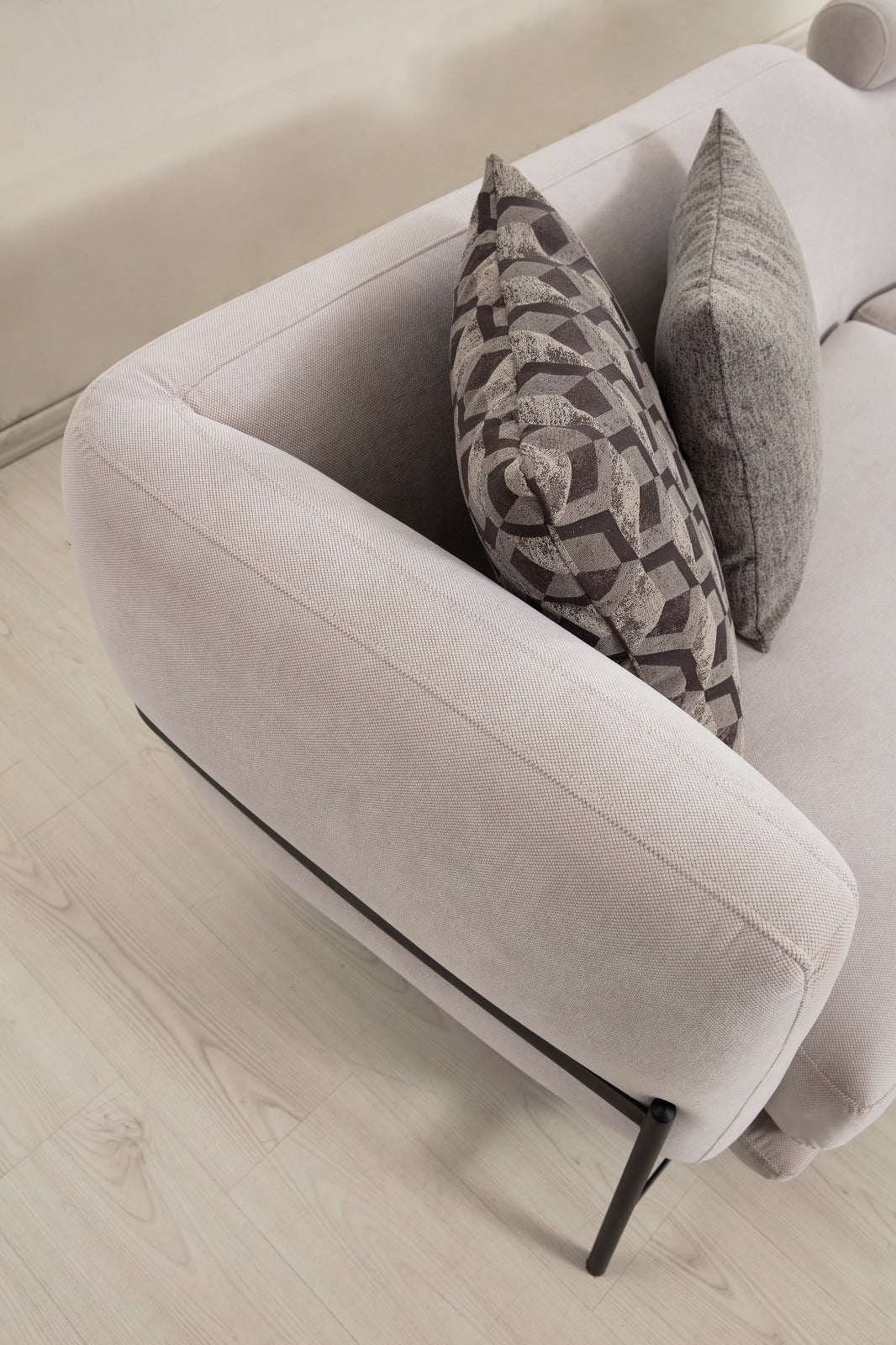 Триместен диван «Premium» + подвижна възглавница за глава, ширина 220см