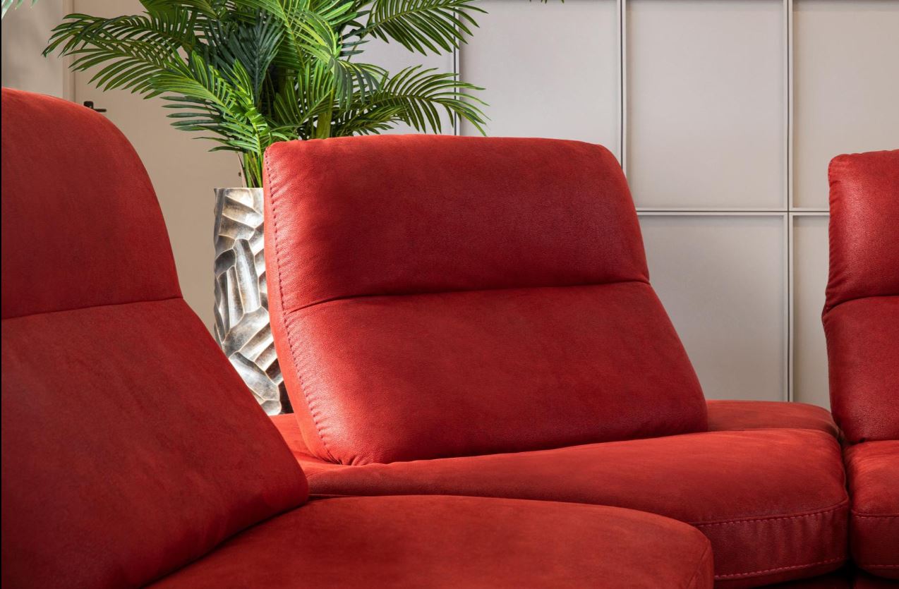 Ъглов разтегателен диван «Mostar» + три декоративни възглавници, ширина 322см