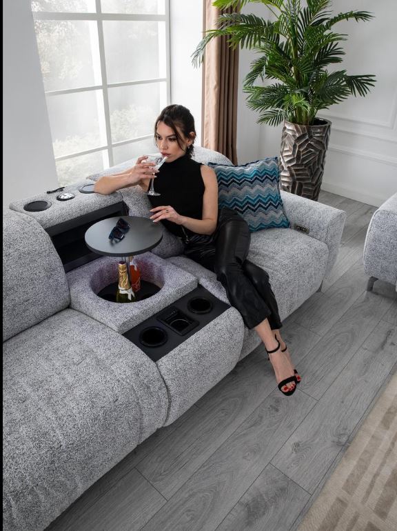 Триместен диван «Dubai» + музикална конзола и охладител за напитки, електрически механизъм, ширина 255см