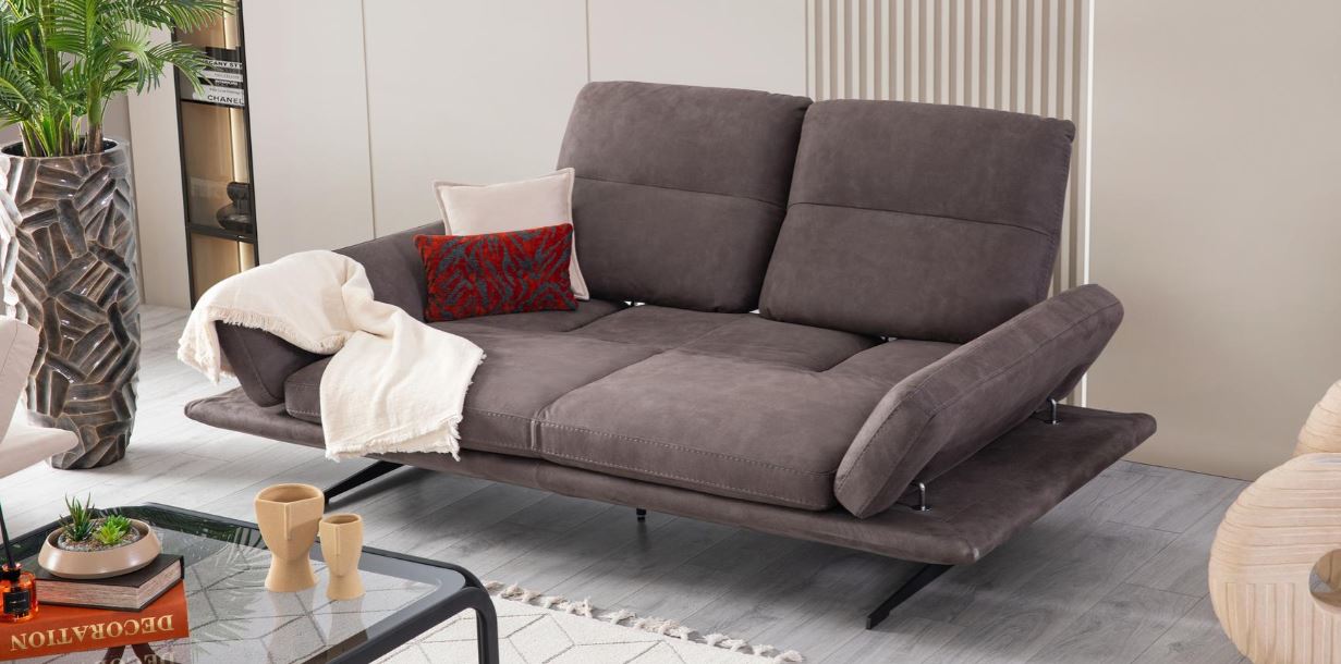 Триместен разтегателен диван «Mostar» + 2 декоративни възглавници, ширина 220см