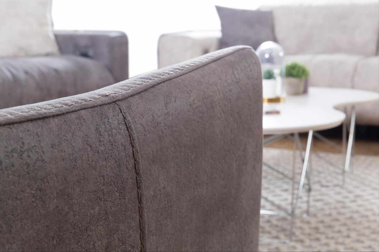 Триместен диван «Dubai» + музикална конзола и охладител за напитки, електрически механизъм, ширина 255см