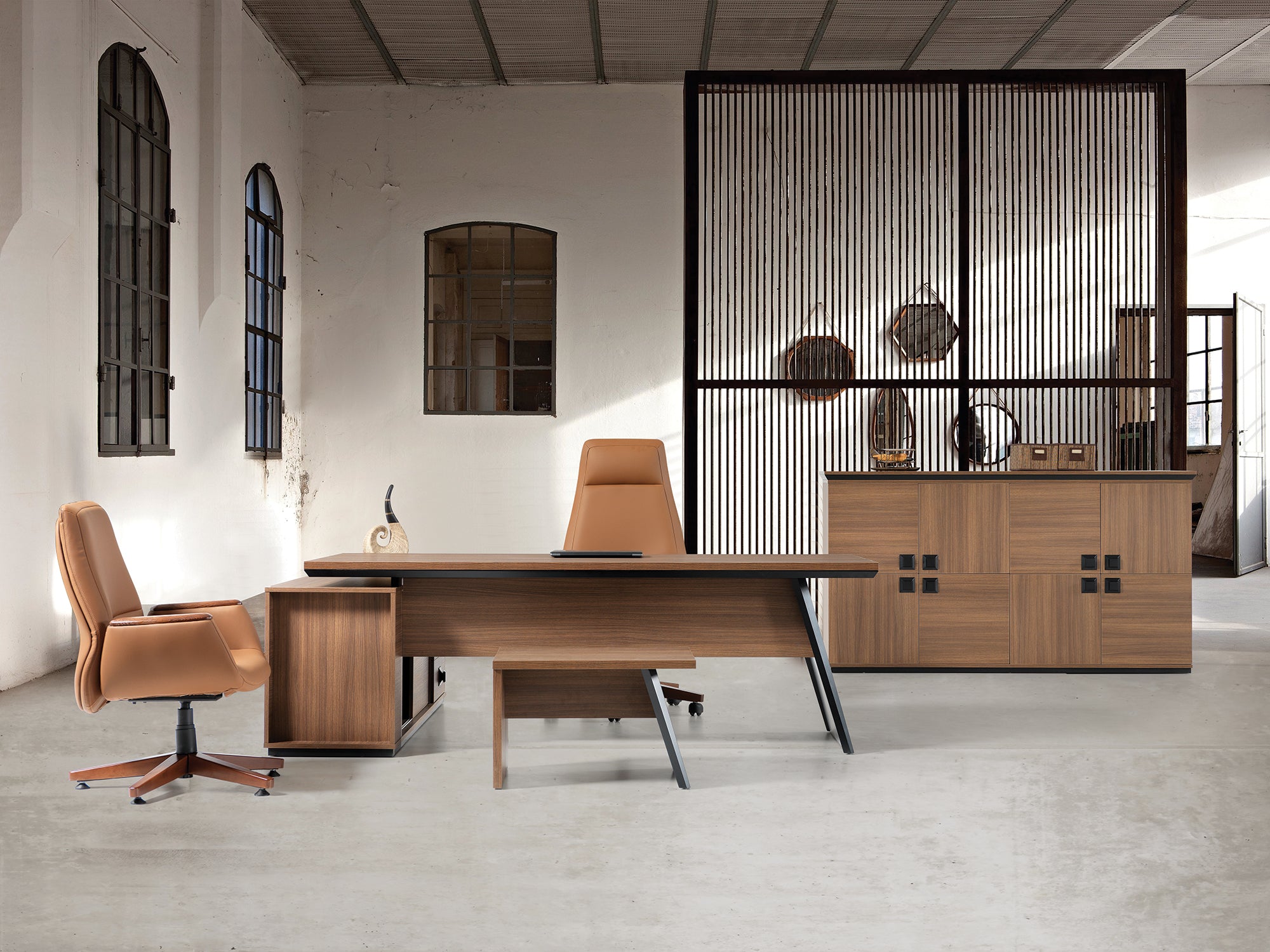 Офис маса за кафе «Mustang» размер 70х45х50см